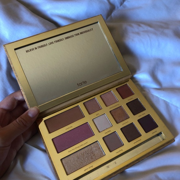 TARTE Grav3yardgirl swamp queen palette - Picture 2 of 4